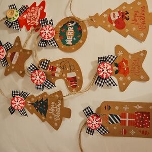 Handmade Set of 8 Paper Gifts Tags Black White Plaid bows red White snowflakes